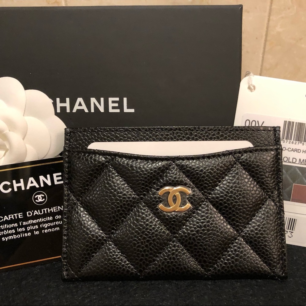 *SOLD* CHANEL Card Case Caviar Leather & Gold HW - Picture 2 of 4